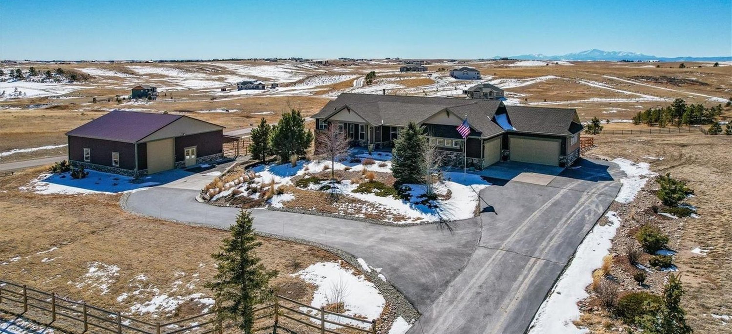 Featured property at 516 Heritage Trail in Elizabeth